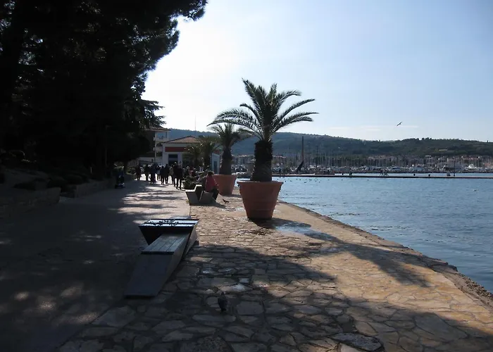 Mani Апартаменты *